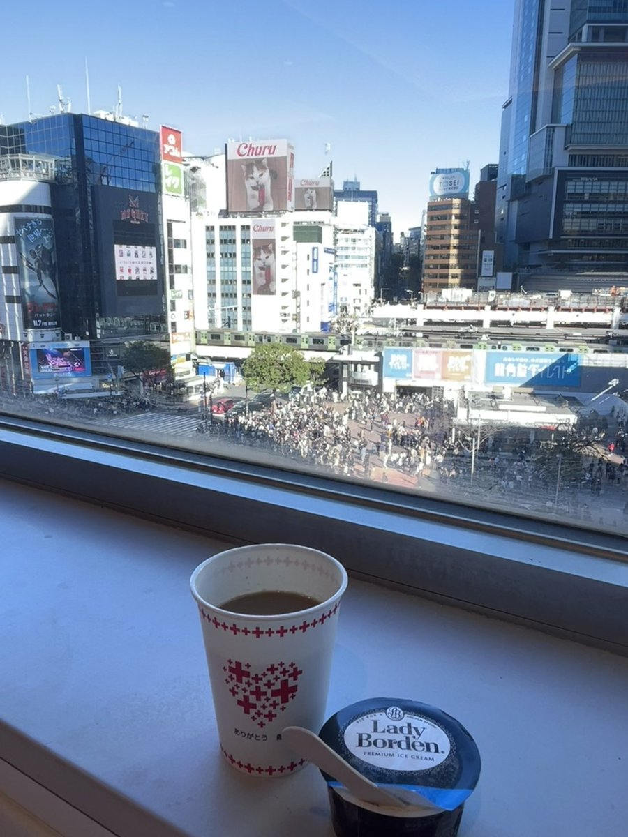 KsVacation's tweet photo. Open Up And Say...135th Ahh! #献血 #渋谷 #135th #LookWhatTheCatDrgaggedIn https://t.co/LUbnjJ1g6m
