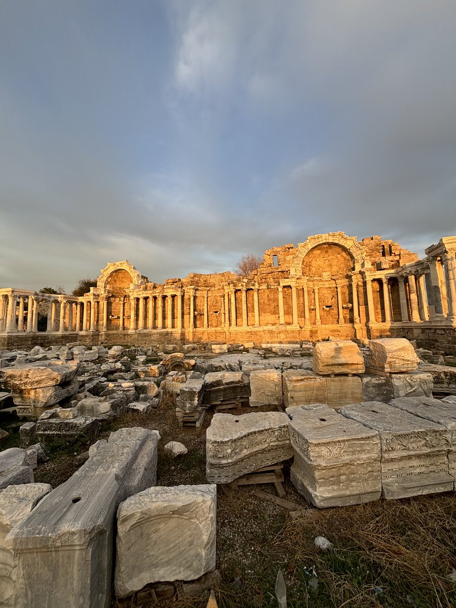 ozgurozgulgun's tweet image. Akdeniz’in incisi #Side 🧿