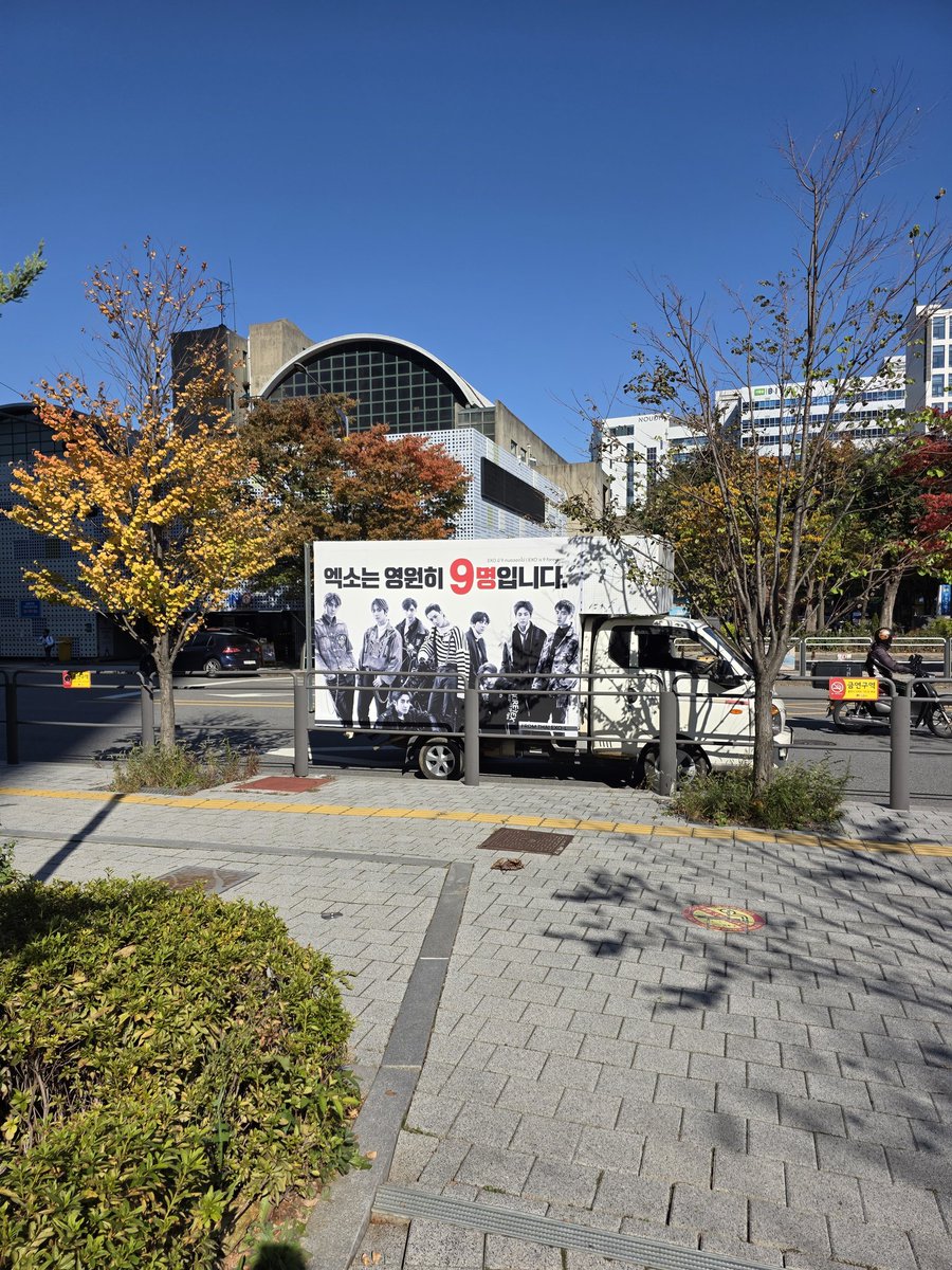 moo13oo's tweet image. ฉันถึงกับไปถ่าย เพื่อความสะใจ!!!! 
วงฉันมี9คนโว้ย!!!! อิㅆㅂแว่น!!!!!