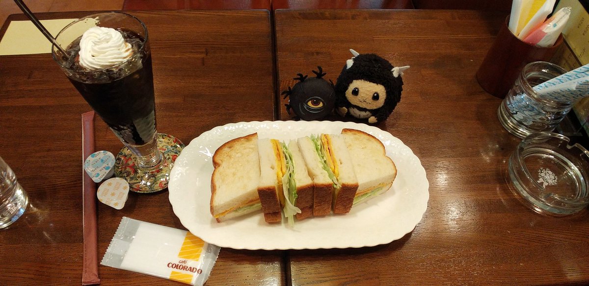 maa❁⃘❀*様の専用ページ MA*RS】【さきまるちゃんコラボ】リボンベルトショートコート