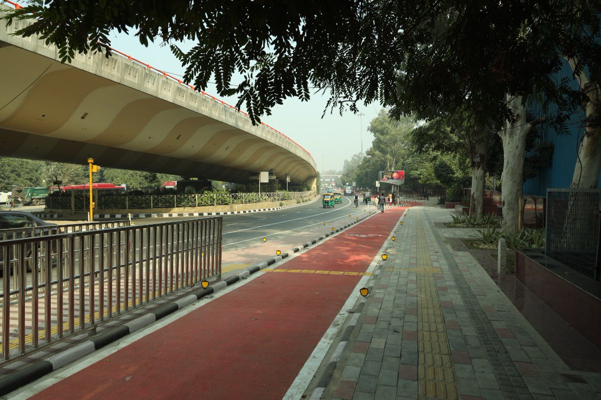 Imagine people commenting in the post that he has not built a single road in Delhi. Now see yourself in the mirror and ask what gadkari has done.