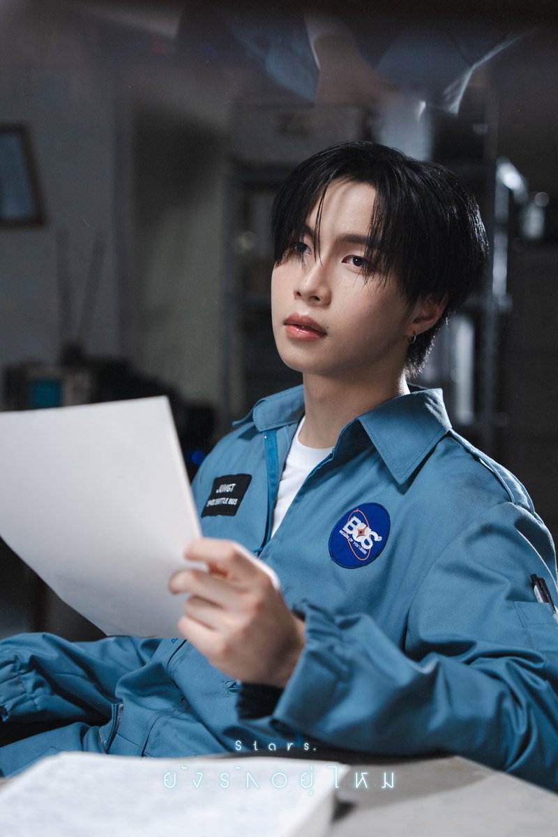 BUS_SONRAY's tweet image. ท่ามกลางเพื่อนมากมาย แต่เราไม่เข้าใจกัน

#JUNGT

‘ยังรักอยู่ไหม (Stars.)’
MUSIC VIDEO
RELEASE ON 05.11.2025
7PM (GMT+7)
YouTube: TADA LABELS

#BUS_ยังรักอยู่ไหม_IndividualPhoto
#BUS_ยังรักอยู่ไหม
#BUSbecauseofyouishine
#SONRAYMUSIC