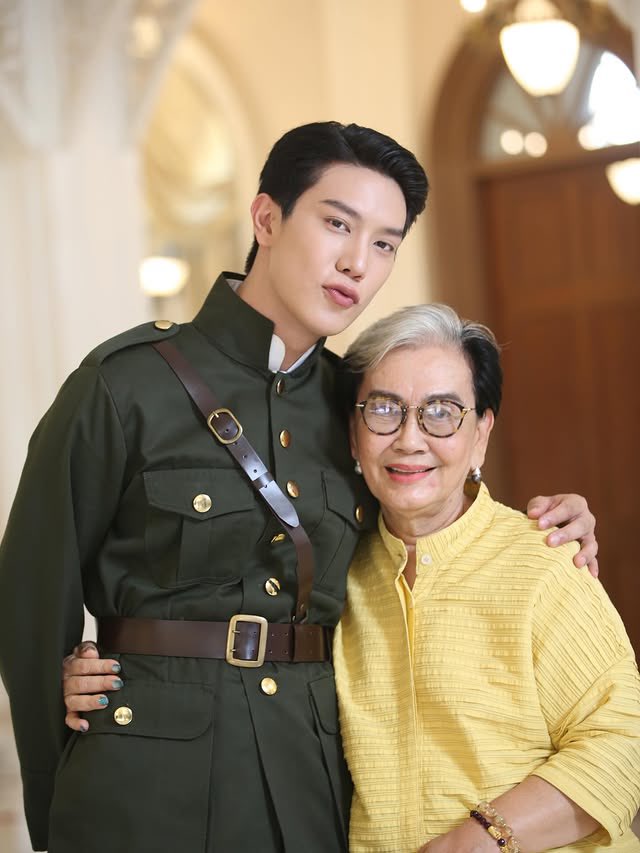 cherrymoonlo's tweet image. Вот не зря мне нравился этот наряд, он еще и с сюрпризом 😌

#Grtsp #เกรทสพล