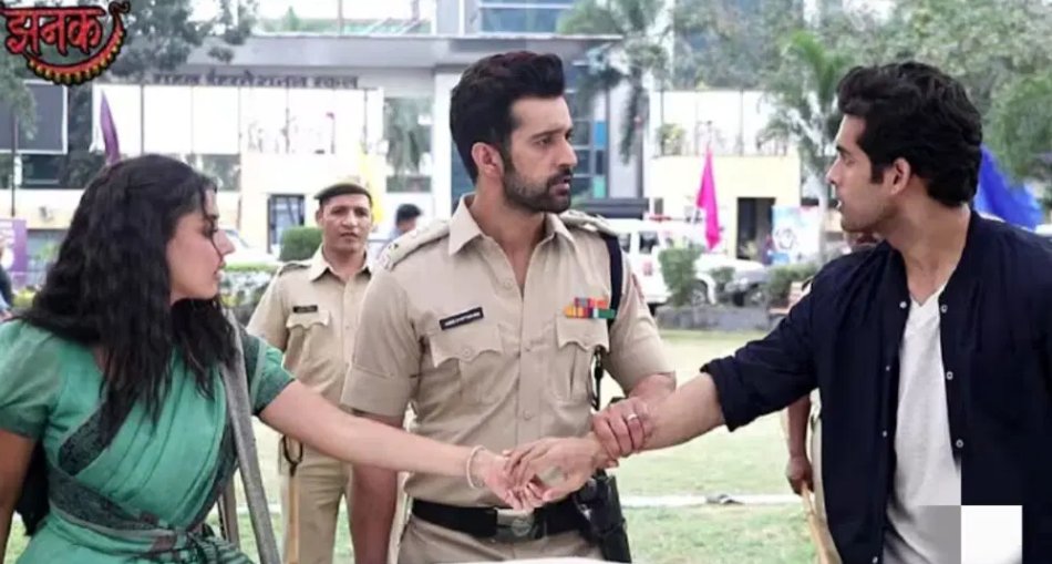 JustShowbiz's tweet image. Jhanak: Jhanak and Ayush ‘s new chemistry, Rishi feels jealous 
#RiyaSharma #TwinkleArora #RajveerSingh #Rishi #Jhanak #StarPlus

justshowbiz.net/jhanak-jhanak-… via @JustShowBiz