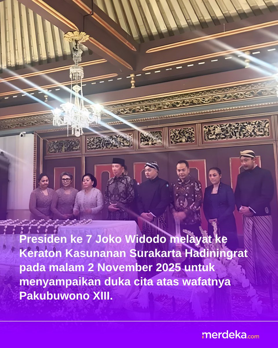 merdekadotcom's tweet photo. Presiden Jokowi melayat ke Keraton Solo, sampaikan duka cita mendalam atas wafatnya Pakubuwono XIII. Doa terbaik untuk almarhum agar diampuni dan mendapat tempat terbaik di sisi Tuhan.
#mdkan #mdknbl #Merdekadotcom https://t.co/Eo21Eobcn8