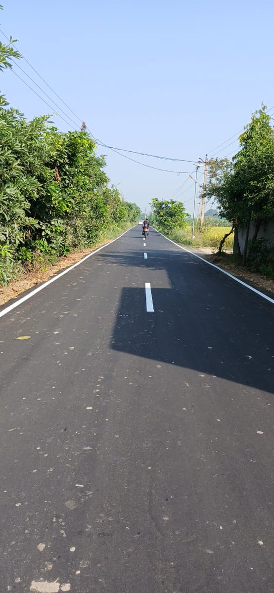 DevenderYadav_'s tweet image. ऐसे सड़के पहले विदेशों में नजर आती थी😱

अब पंजाब के गांवों को जोड़ रही है World Class सड़के😍

मजा आ गया @BhagwantMann साहब ♥️