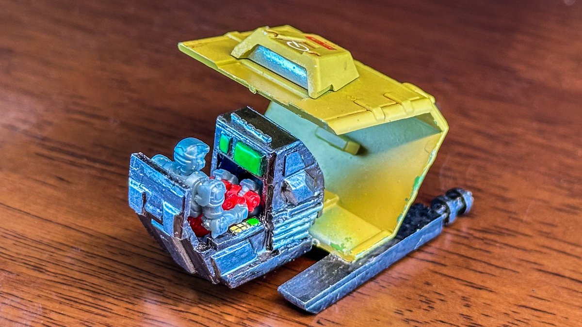 earlyan_d_river's tweet image. 《ヴァルケン・局地ユニット対応型》①

追加ユニットにより活動領域を拡大。
これは『アルゴユニット』装備の水中用。
———
プラムさんの傑作キットを作りました。

コックピット周りを中心に、背部ユニット、ハードナックル、ローラーダッシュ、武装類、など遊びやすく全身改造しました。

＃plum