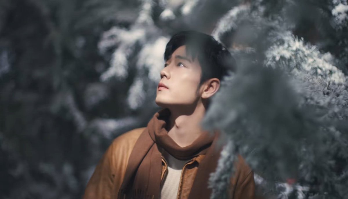 เหมือนเทพผู้พิทักษ์ผืนป่าศักดิ์สิทธิ์ในนิยายแฟนตาซีงี้ หล่อจับต้องไม่ได้ หล่อเหมือนไม่มีอยู่จริง

 #XiaoZhanxRalphLauren
#XiaoZhan #เซียวจ้าน