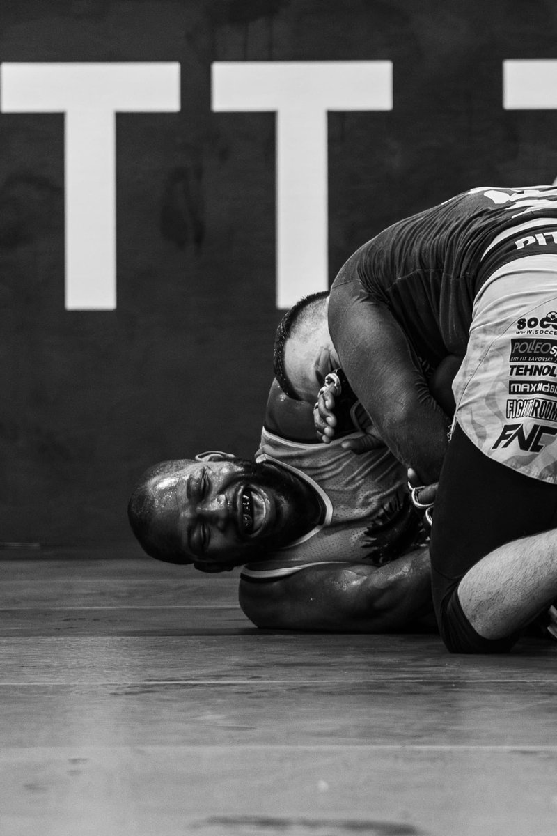 Edward Ruth tweet media