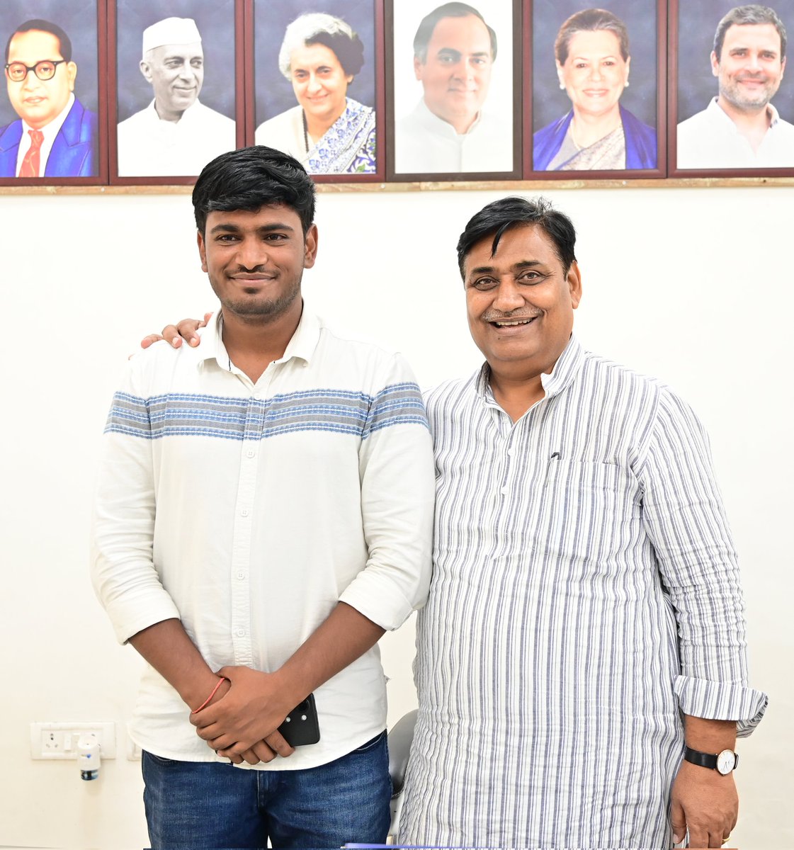 जन्मदिन की हार्दिक बधाई एवं शुभकामनाएं बड़े भाई <a href="/Jagdishbidiyas1/">Jagdish bidiyasar</a> 🥰
तेजा बाबा की कृपा दृष्टि सदैव तुम पर बनी रहें, खुश रहो, खूब उन्नति करो...🙌🏻🎂❤️‍🩹