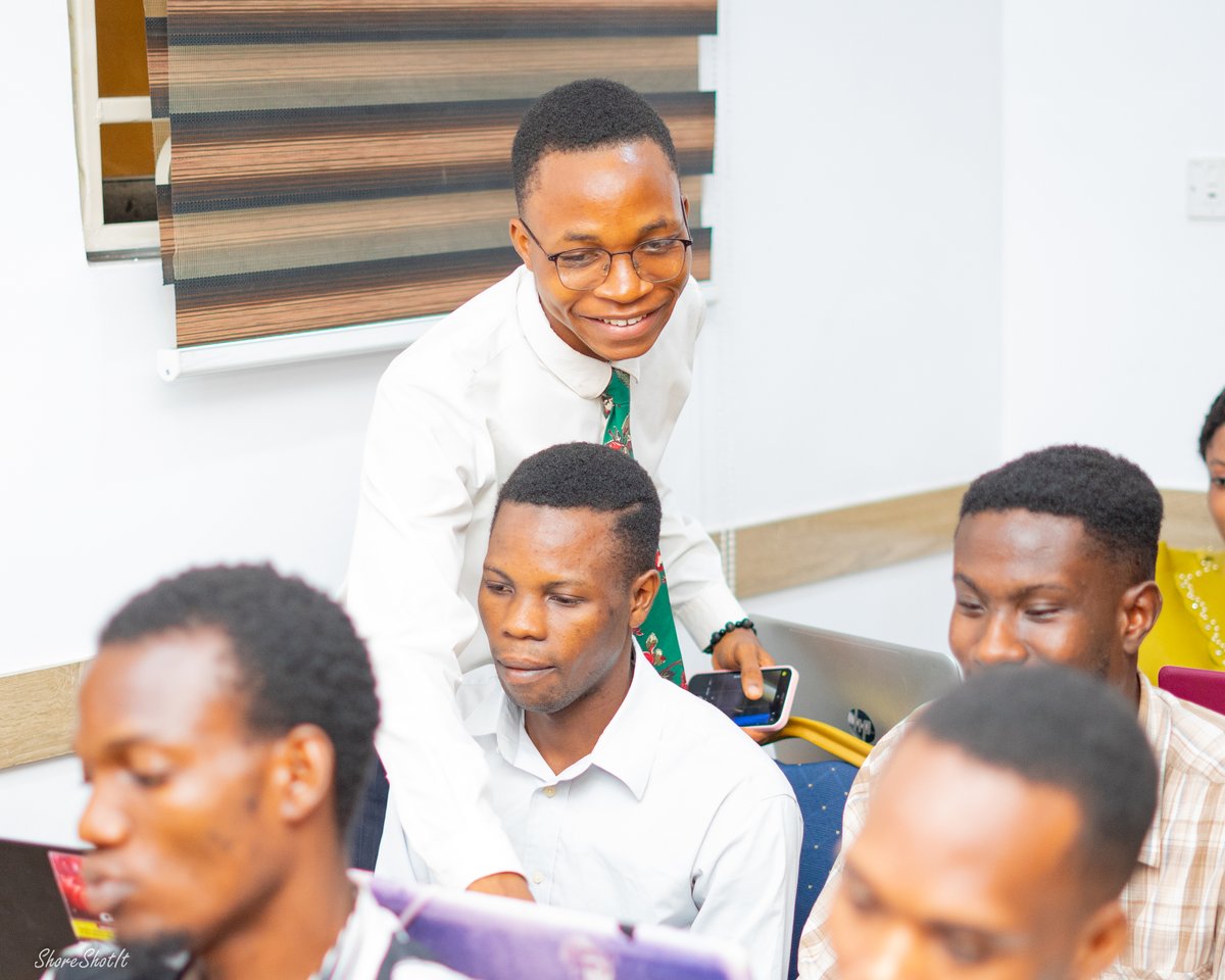 Mayovestconsul1's tweet image. Growth doesn’t have to be daunting, learning can be fun, exciting, and full of discovery. 

𝗪𝗵𝗮𝘁 𝘀𝗸𝗶𝗹𝗹 𝗮𝗿𝗲 𝘆𝗼𝘂 𝗯𝘂𝗶𝗹𝗱𝗶𝗻𝗴 𝘁𝗵𝗶𝘀 𝘄𝗲𝗲𝗸?

#MotivationMonday #TechWithMayovest #KeepGrowing