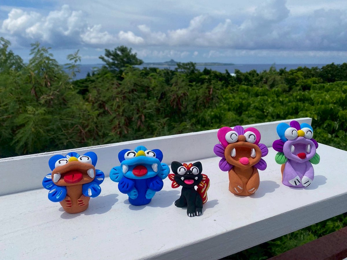 今日は「文化の日」ですね

文化の日は認知も低いイメージですが
調べてみると

「自由と平和を愛し、文化をすすめる日」
として制定された祝日です🌿

沖縄でも、
各地でアートイベントや
地域のお祭りが行われていて、
賑やかな日でもあります

そんな文化の日にぴったりなのが――