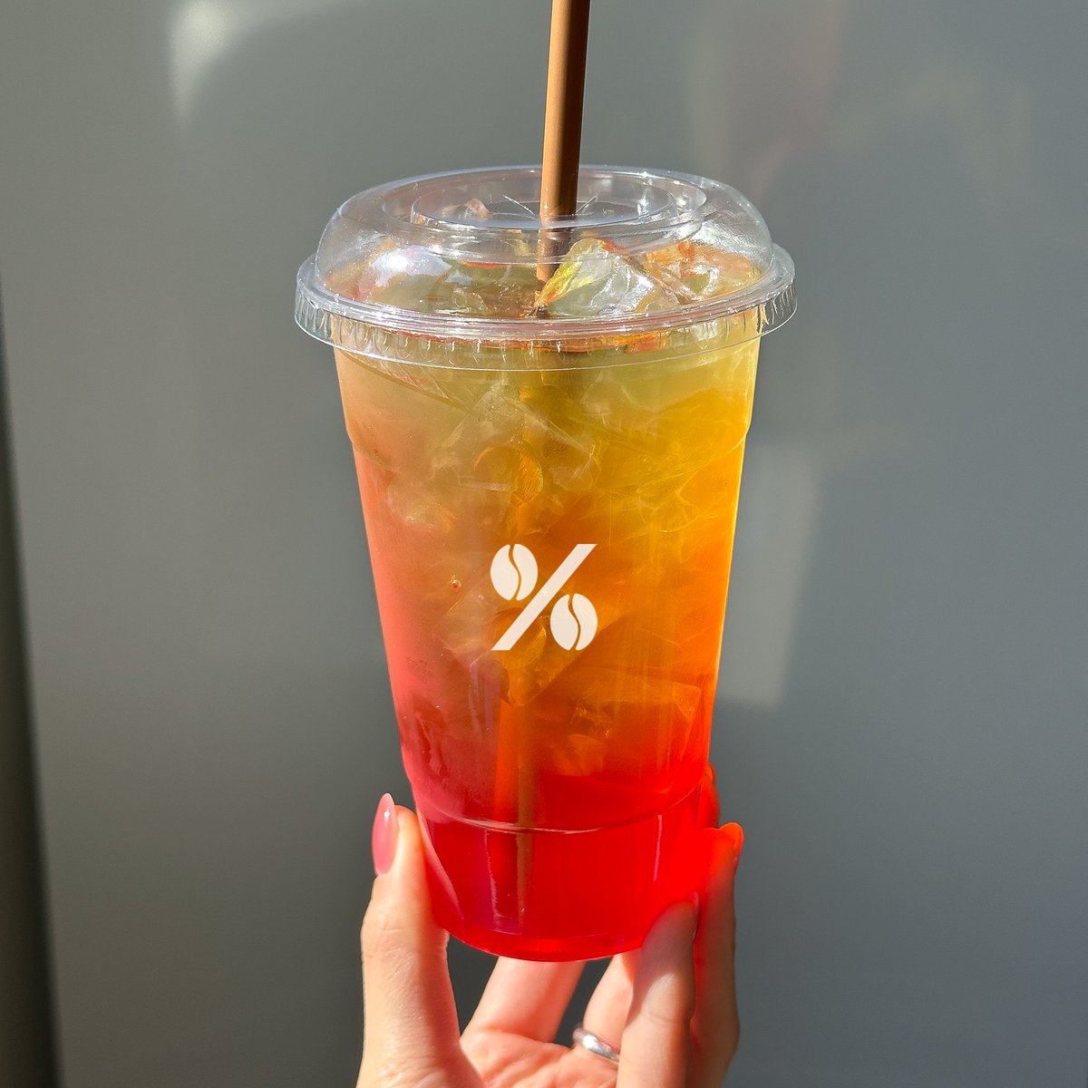 tenpercent___'s tweet image. #EVENT 
음료에서 빛이난다,,❤️‍🔥

소방의 날 (11/9)을 앞두고
텐퍼센트커피 X 소방청 콜라보 음료
‘히어로 레드 드링크’ 출시! 🚒

음료 판매 수익금 일부가 소방관님께 기부된다고 하니
주변에 널리널리 알려주세요!!

#RT + #팔로우 = 텐퍼센트커피 5,000원권 (5명)
당발 = 11/7