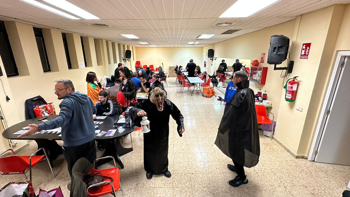 CirculoIsengard's tweet image. Este fin de semana celebramos nuestro particular &quot;Hallo Game&quot; con gran afluencia de socios y amigos.
Gracias por el trabajo y la organización de los socios que hicieron que el evento fuese posible.