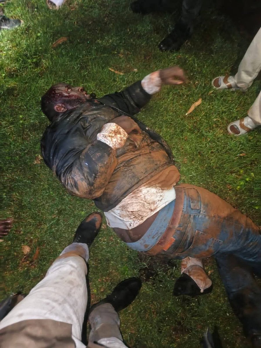 _James041's tweet photo. Message coming from Kapseret is that Bodaboda operators who went for protests to call out Oscar Sudi for underdevelopment are being attacked by goons.

Is this how we want to live in this country? 

A country where taxpayers money is being looted but if you question you are sent goons?

 We cannot continue living like this. Enough is enough.

#RutoMustGoNow #DrainTheSwamp
