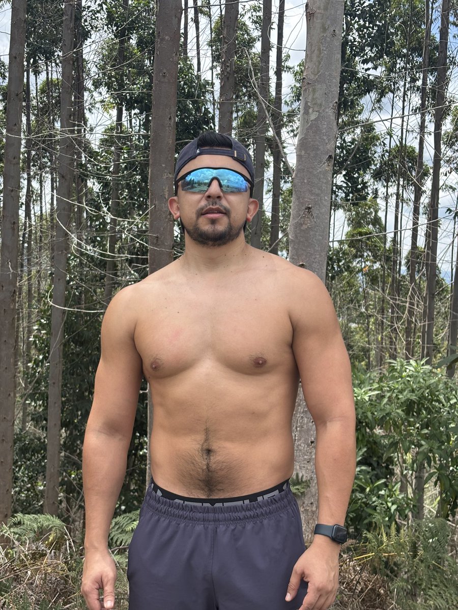 charlietics's tweet photo. #hiking 🥾 https://t.co/1jl4jNY2SD