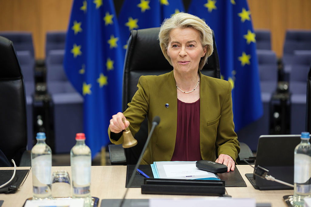 businessamfr's tweet image. Von der Leyen présente trois options de financement à l’UE pour l’Ukraine : subventions, prêts ou actifs russes fr.businessam.be/von-der-leyen-… #Ukraine #UnionEuropéenne #Financement #Subventions #Prêts