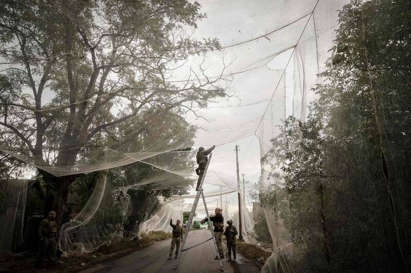 TaiwansDefense's tweet image. The 🇹🇼 Republic of China Army is seeking to procure and install 3170 nylon nets at key sites to counter UAVs. 

The nets are similar to those used to protect roads in Ukraine.

(Government e-Procurement System)