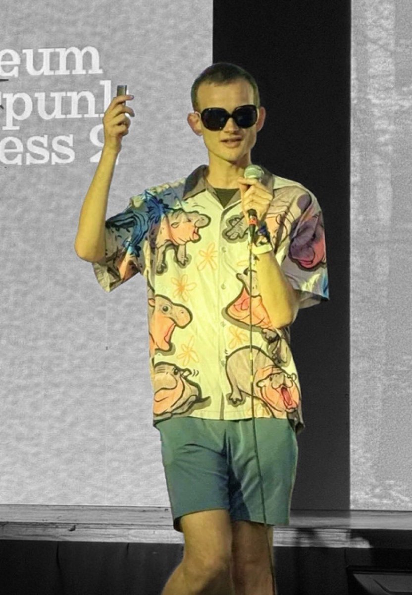 Velvet_Capital's tweet image. Me telling my family on Thanksgiving how I have been winning on trades by using Velvet’s DeFAI