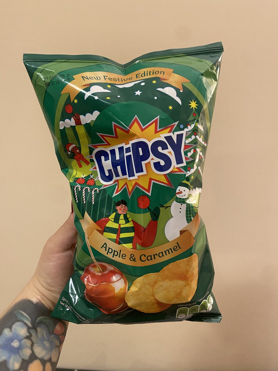 Чипсы с яблоком в карамели 🤯
Это… очень… странно. 
Чуток сладковатые, немного с кислинкой и карамельным ароматом.
Второй раз не куплю, пожалуй.