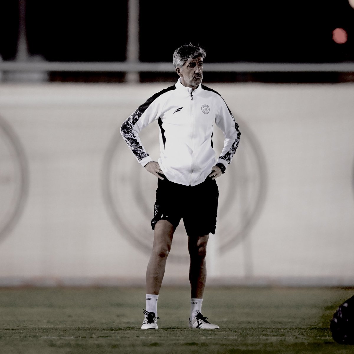 ستعود الافراح لكبير العاصمة 
وسيقود هذا العراب السفينة صعوداً نحو امال النجاح بحول لله الفرج قريب 🤍🤍