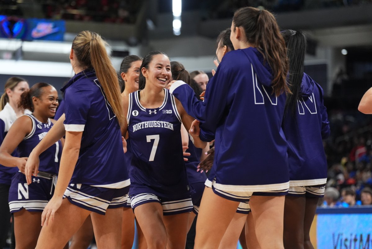 nuwbball's tweet image. 4-0 😻