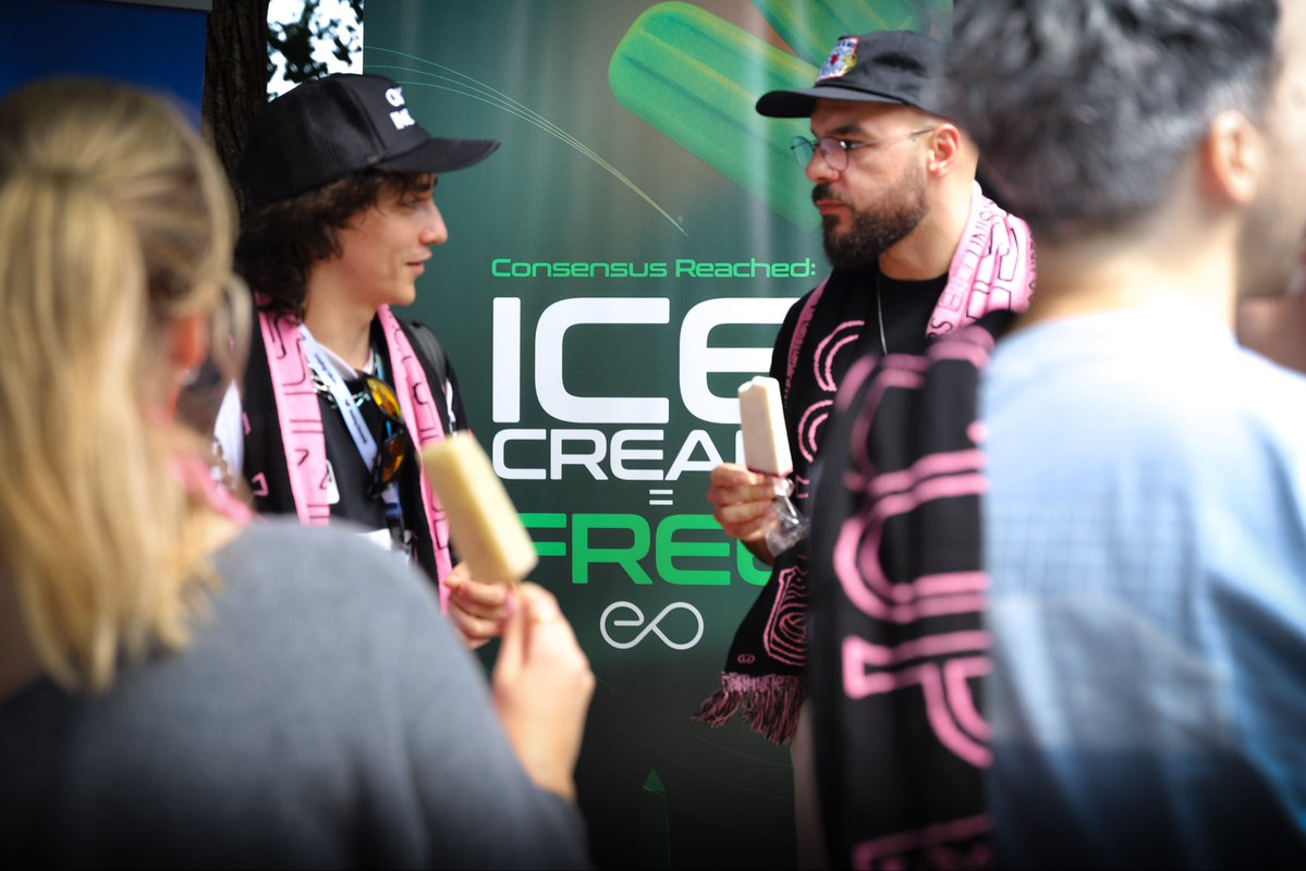 EO_Network's tweet image. Ice cream squad; assemble🍦

Over 250 of you shared your @EO_Network snaps, but there can only be one winner… 👀⤵️