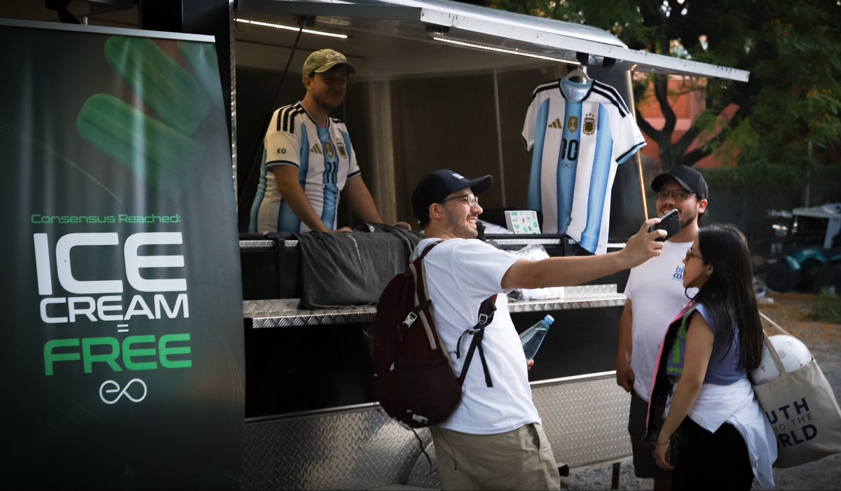 EO_Network's tweet image. Ice cream squad; assemble🍦

Over 250 of you shared your @EO_Network snaps, but there can only be one winner… 👀⤵️