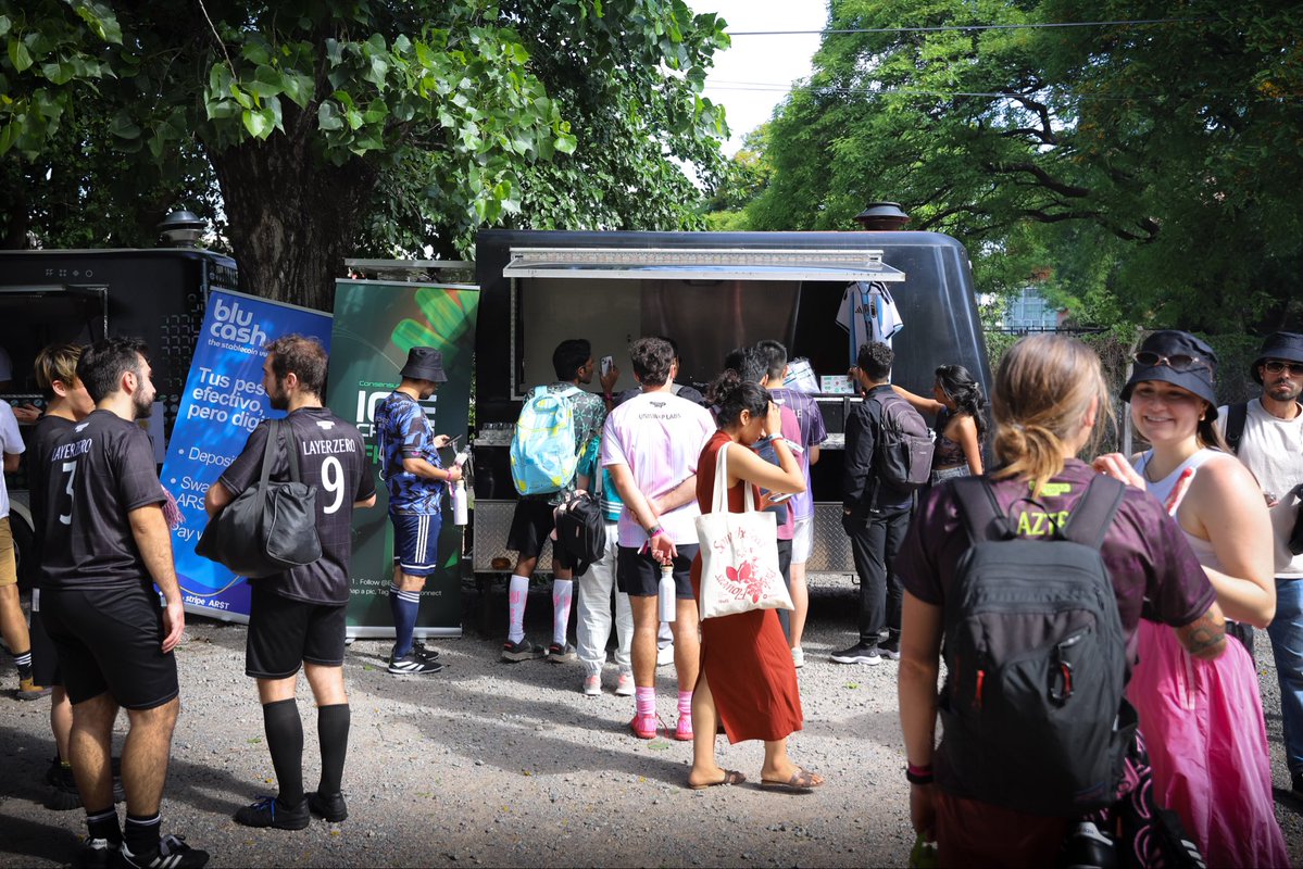 EO_Network's tweet image. Ice cream squad; assemble🍦

Over 250 of you shared your @EO_Network snaps, but there can only be one winner… 👀⤵️