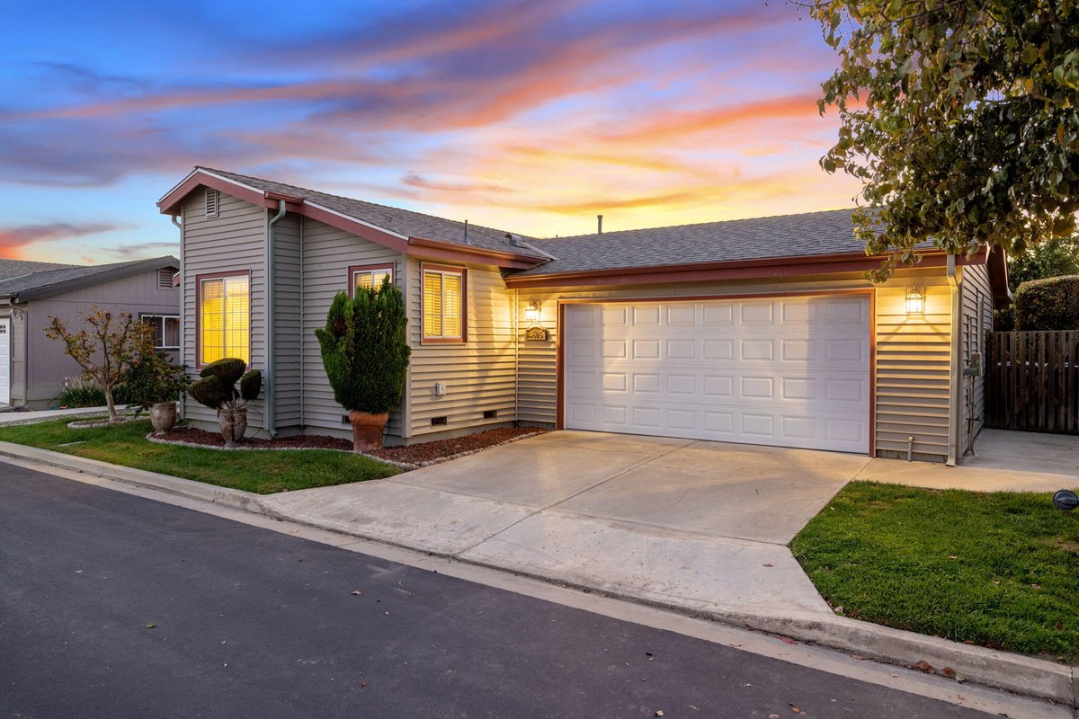 SusanKazarian's tweet photo. 4603 S Verde Vista Street, Visalia, CA, 93277
3 bed | 2 bath 1557 Sq. Ft.
Active | 319000
https://t.co/itXvsUkeQG
Discover comfort, convenience and resort-style living in this beautifully maintained home located in one of the most desirable senior neighborhoods in Visalia.... https://t.co/uFSKEVmG8O