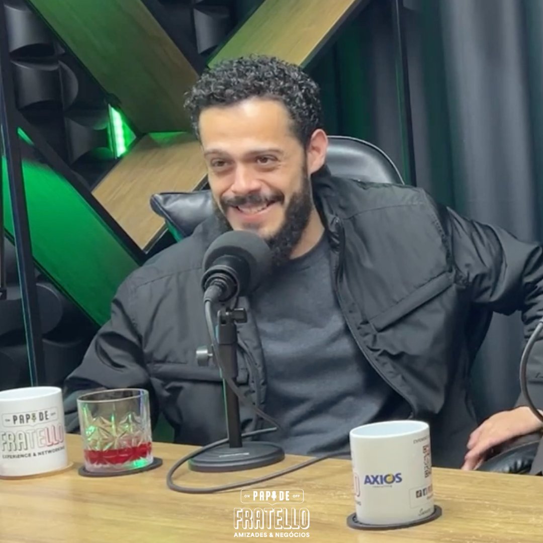 PapodeFratello's tweet image. Por trás das câmeras, Walas, Sandra e Ronaldo mostram que conexões se constroem com troca, presença e propósito. 🤝✨
Momentos do EP.39 e já entregam o poder do Networkers na prática!

🎧 Assista agora 👉 youtu.be/_FlhOaelp9M ou link na bio.

#PapoDeFratello #Networkers