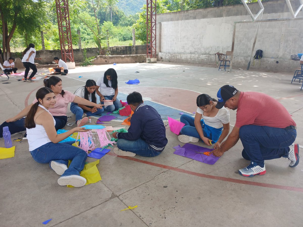 MagaGuatemala's tweet image. #ElProgreso | Realizamos varias actividades con integrantes del CADER de San Cristóbal Acasaguastlán y aldea Las Ovejas, en El Jícaro, en virtud de fomentar la creatividad, la cultura y el trabajo en equipo.

#ElPuebloDignoEsPrimero