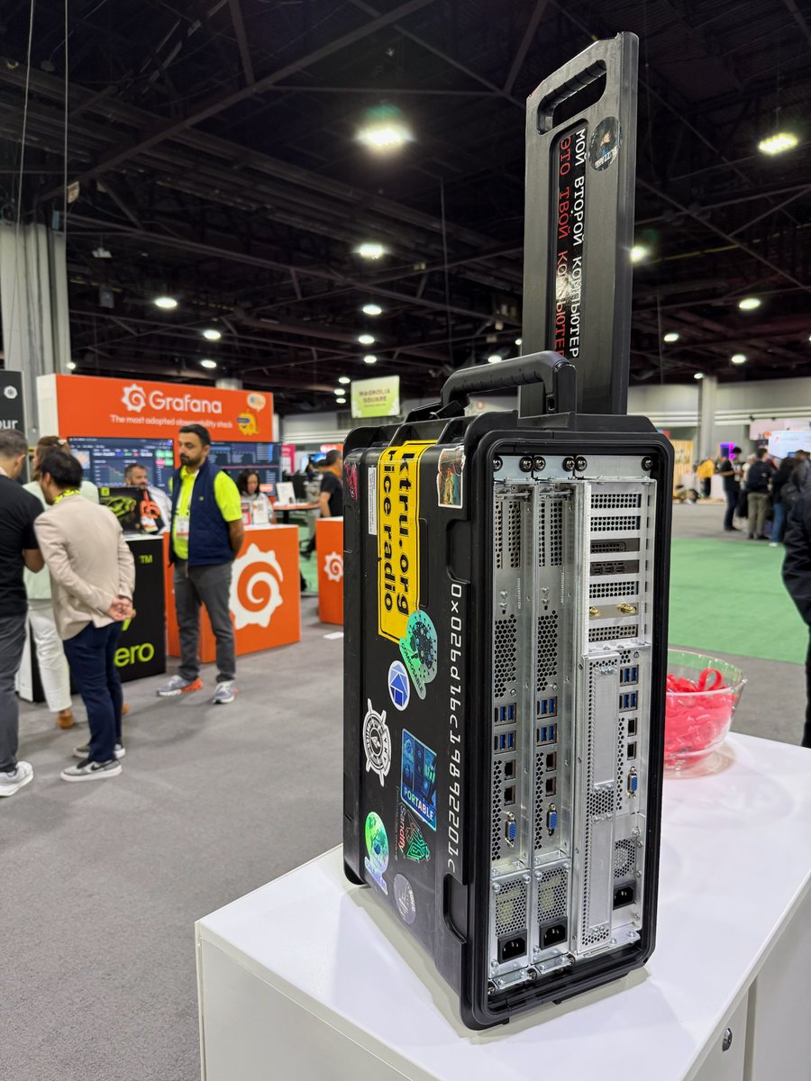 AmpereComputing's tweet image. Ampere at @KubeCon_ 2025:

➡️Kubeflow Summit Lightning Talk w/ Jeffery Tu
➡️Ampere on OCI presentation w/ @OracleDevs
➡️Partner demos, including the portable @NextComputing Nexus Fly-Away Kit, @SUSE highlighting virtualization/containerization with @system76 Thelio Astra and more