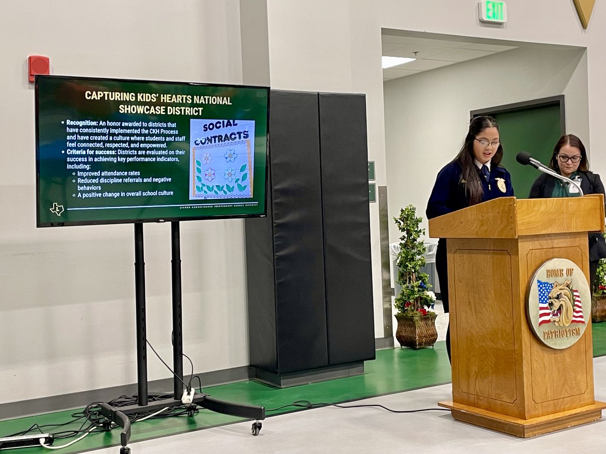 cedarhillisd's tweet image. Trustee Williams joined the @TASBnews Leadership Tour in South Texas, visiting Lyford ISD and Brownsville ISD. She explored innovative middle school pathways, including an impressive engineering program at Oliveira Middle School. Grateful for her leadership and vision for CHISD!