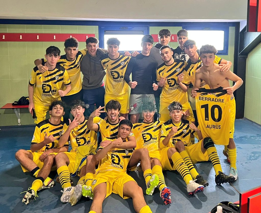 2ª JUVENIL | Otro doblete de victorias de nuestros dos equipos:

2ª JUV A 2️⃣-0️⃣ <a href="/SieteInfantesED/">Siete Infantes Escuela Deportiva</a>
⚽ Issa
⚽ Oyoro

<a href="/SDLogrones/">SD Logroñés</a> 0️⃣-2️⃣ 2ª JUV B
⚽ Jose Javier 
⚽ Arnedillo

¡Enhorabuena chicos!

Seguimos 💪💪

💛🖤💛🖤

#SomosLaurus🐝
#SomosCantera🐝