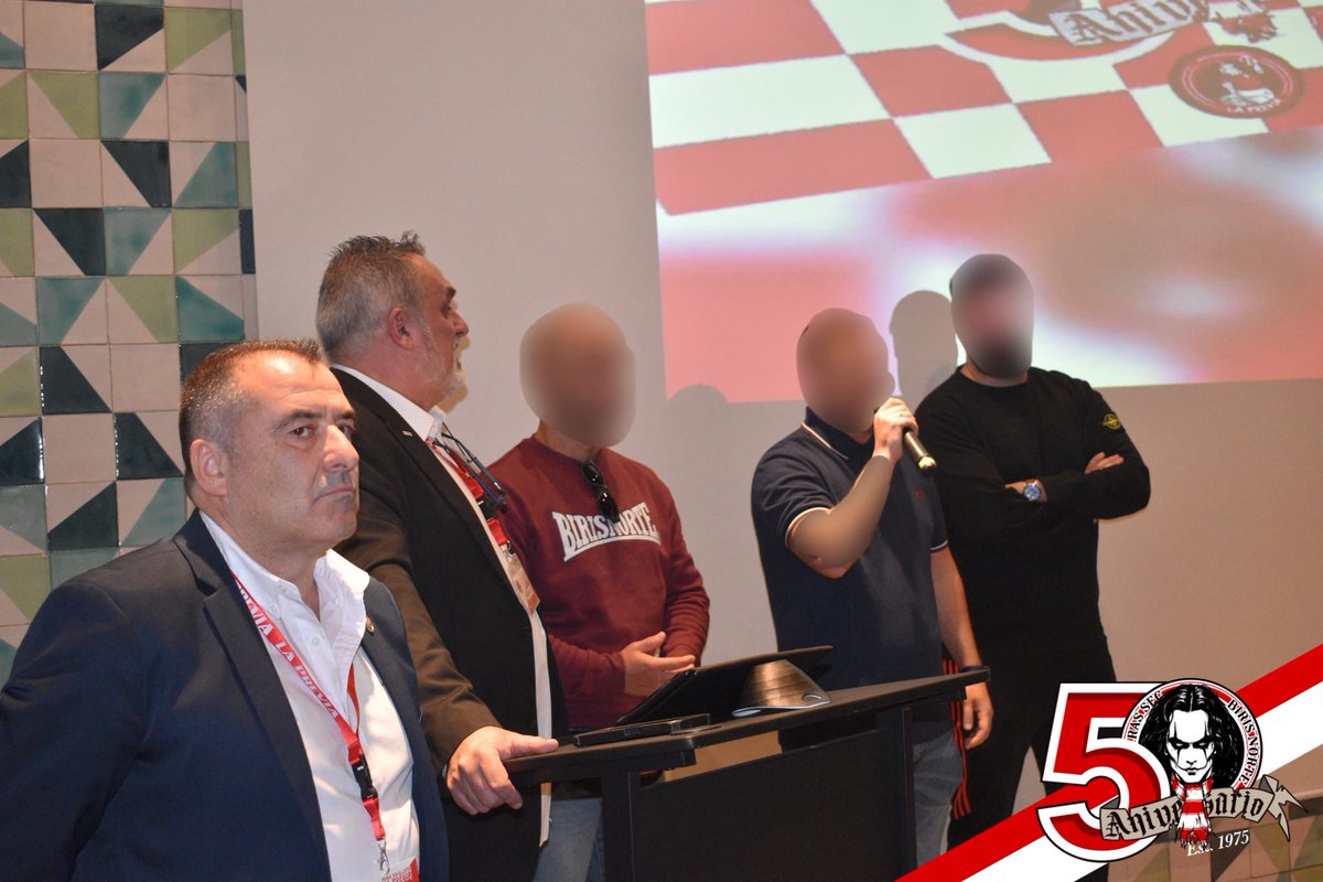 birisoficial's tweet image. Fue un honor recibir el IV pin de oro de la @PsPreviaOficial.

De sevillistas a sevillistas ¡La unión hace la fuerza!