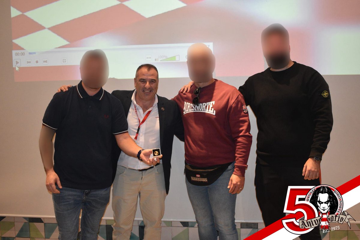 birisoficial's tweet image. Fue un honor recibir el IV pin de oro de la @PsPreviaOficial.

De sevillistas a sevillistas ¡La unión hace la fuerza!