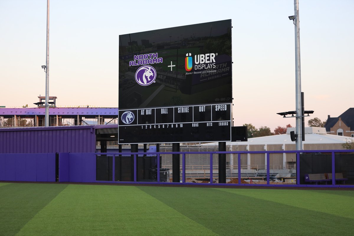 UberDisplays tweet media