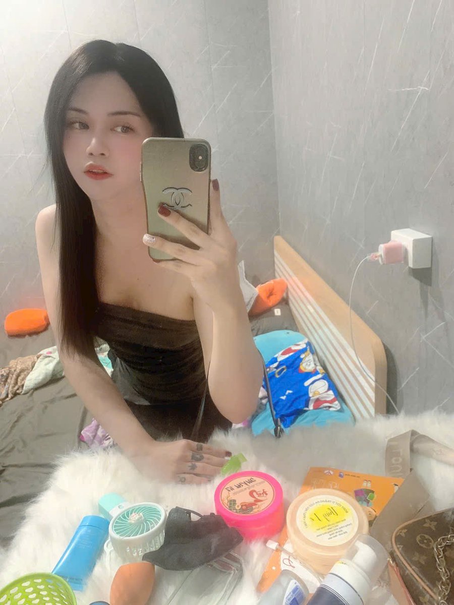 Ladyboy Thư ( Jollie) tweet media