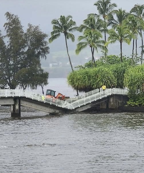 bizwala's tweet image. ✨CONTEST✨ Create a meme using this photo. Best meme wins a $50 gift card ☀️

#meme #contest #bizwala