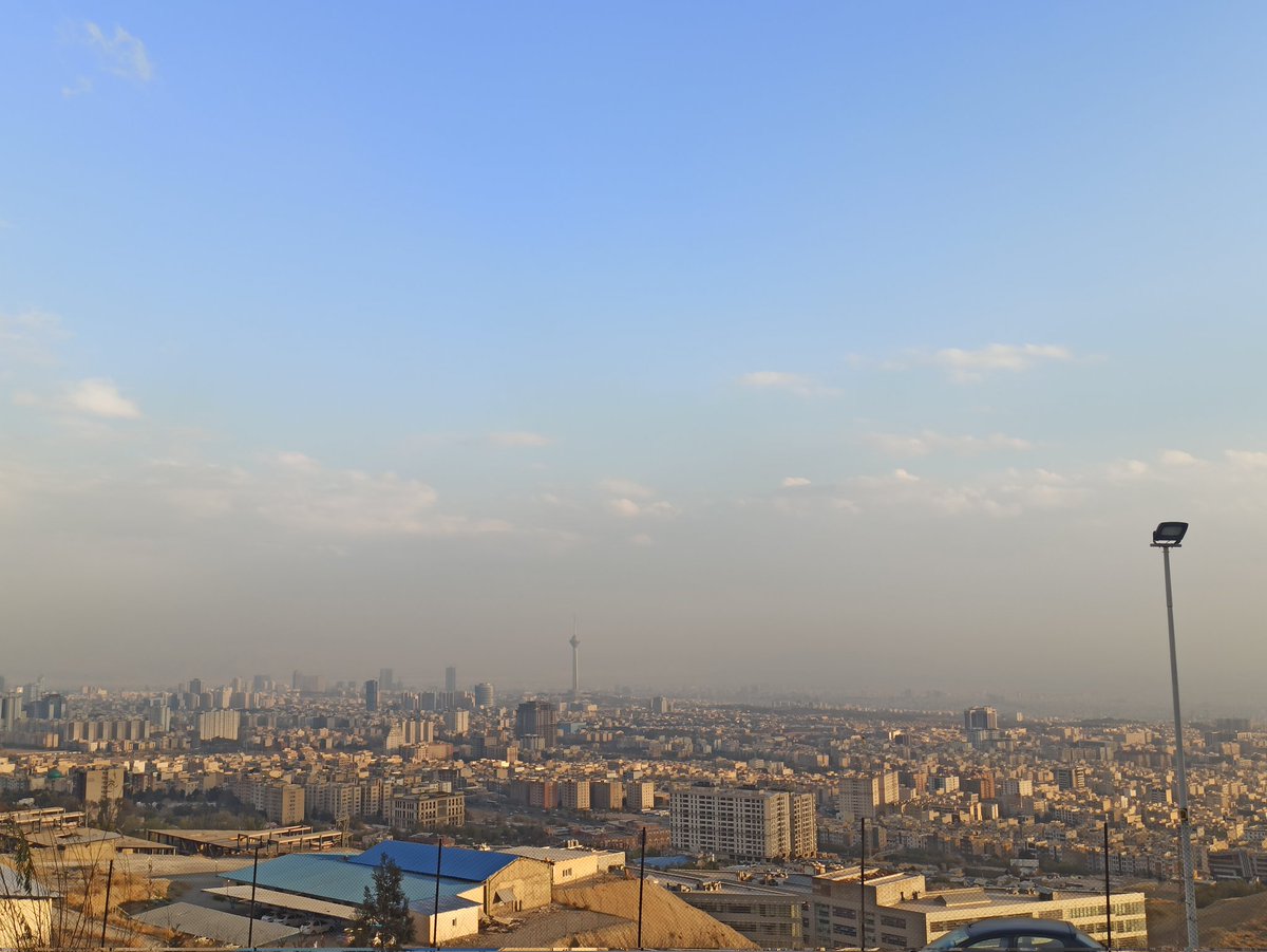 sarahgr06's tweet photo. آسمون یه چسه تمیز شد https://t.co/ZKzmiEE5VL