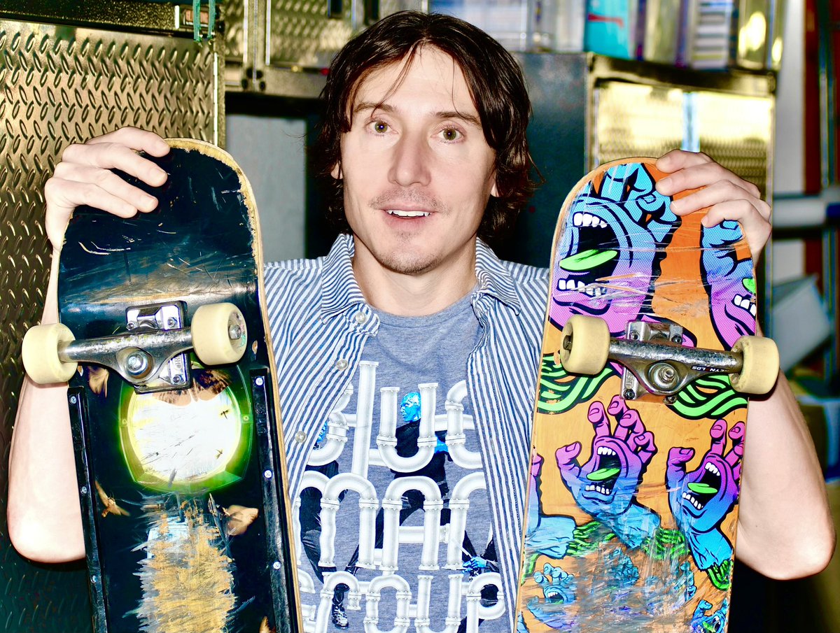 ReadJThompson's tweet image. “Ya know, life isn’t easy when you’re born with the middle name Shralp. Everyone would drain the water from their pools and force me to skate ’em. They wouldn’t even let me go to school ’til I learned to tre flip.”

#jeremythompson