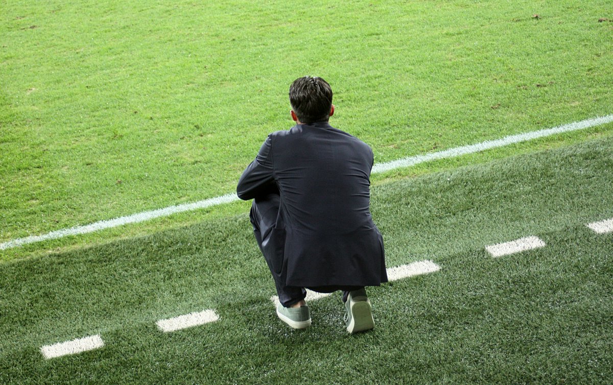 Nova kolumna Jureta Vitulića!
Taktična analiza argentinskega trenerja Federica Bessoneja.
"Če lahko v obrambnem delu Bessoneja direktno pohvalimo za dober  izkupiček in izvedbo, ima njegova Olimpija več težav, ko ima žogo v  posesti."

enotnost.si/kolumne/je-bes…