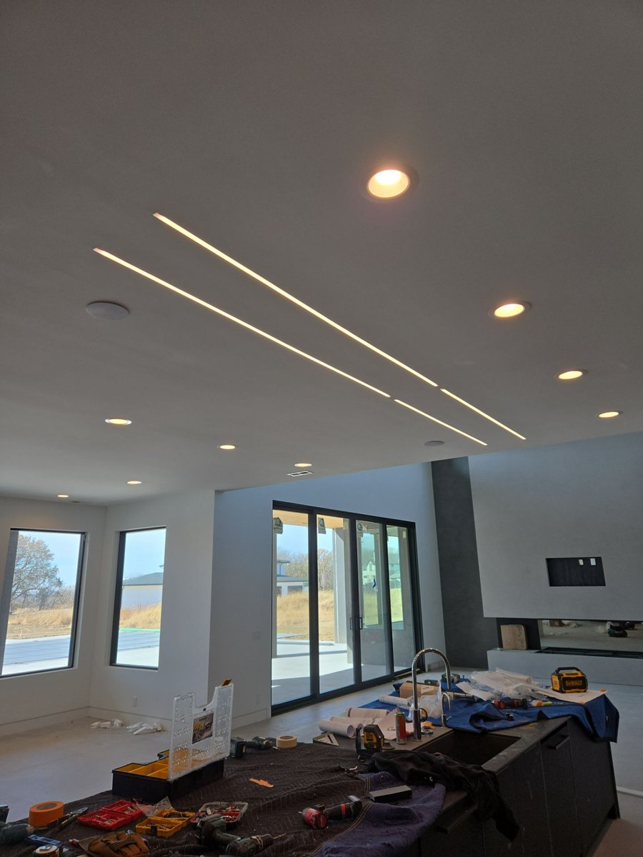 IncElectricians's tweet image. Lighting that turns the mundane into a statement piece ✨
Imagine what Electricians Inc. could do to elevate your space next!
.
.
.
.
#customlighting #ceilingdesign #leddesign #recessedlighting #ModernLighting #residentialelectrician #kitchenlighting #GetLitWithEI
