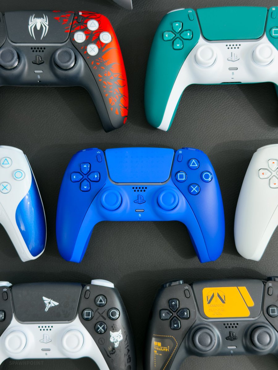 SpawnPoiint's tweet image. The Icon Blue PS5 controller 💙