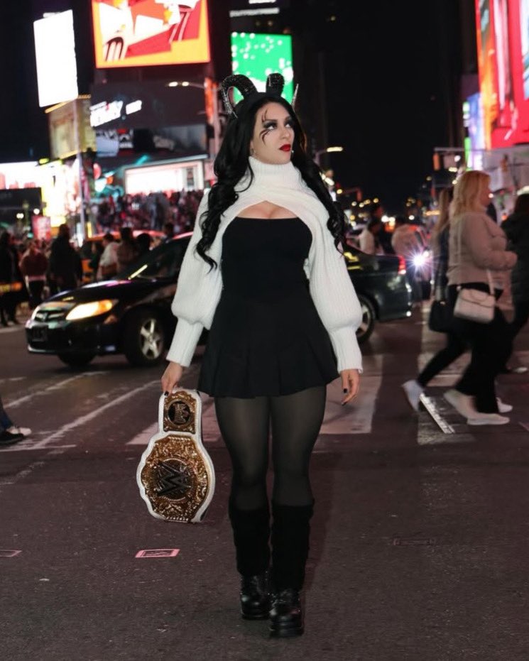 StephVaquerFans's tweet image. The Queen in NY🗽❤️

@Steph_Vaquer