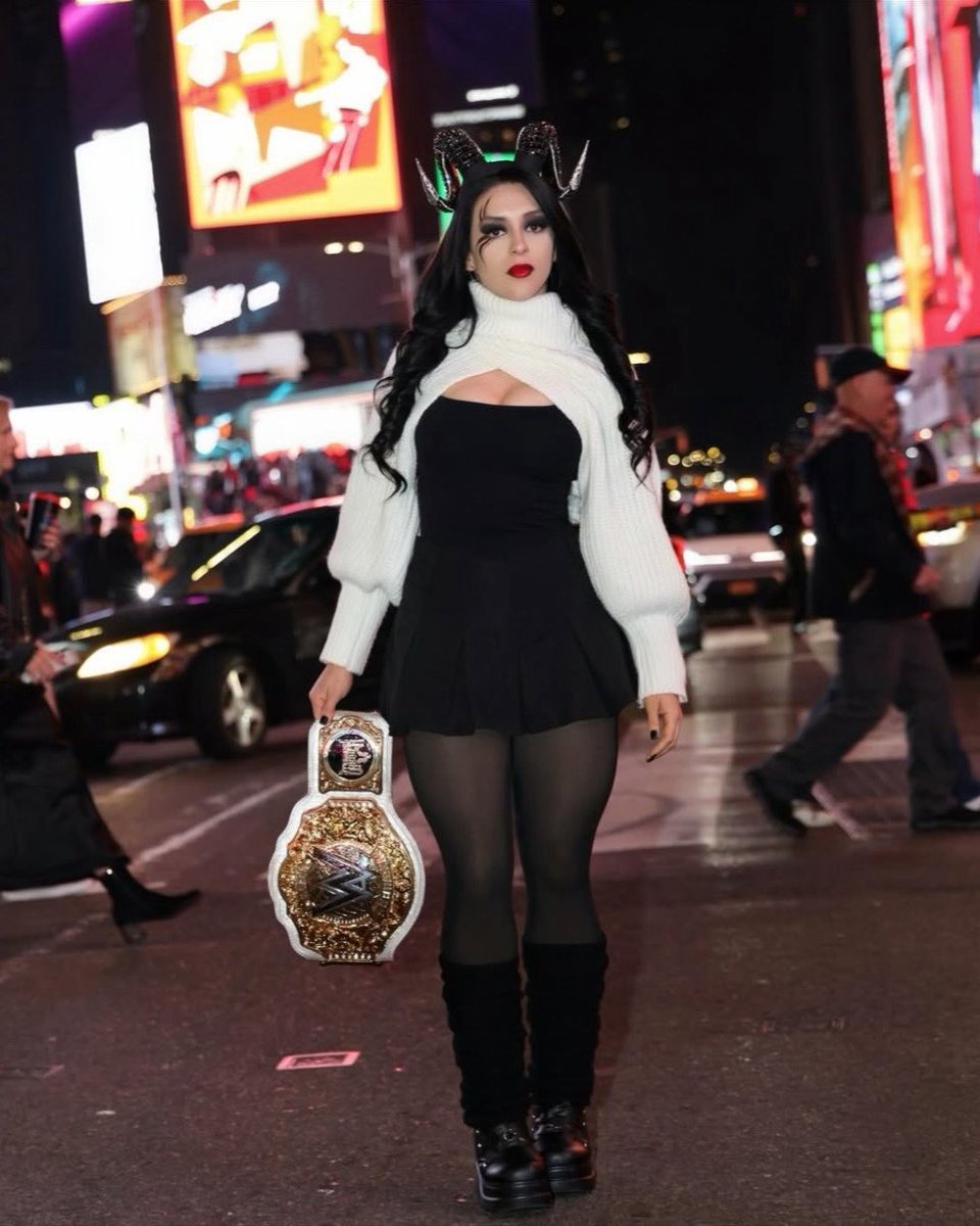 StephVaquerFans's tweet image. The Queen in NY🗽❤️

@Steph_Vaquer