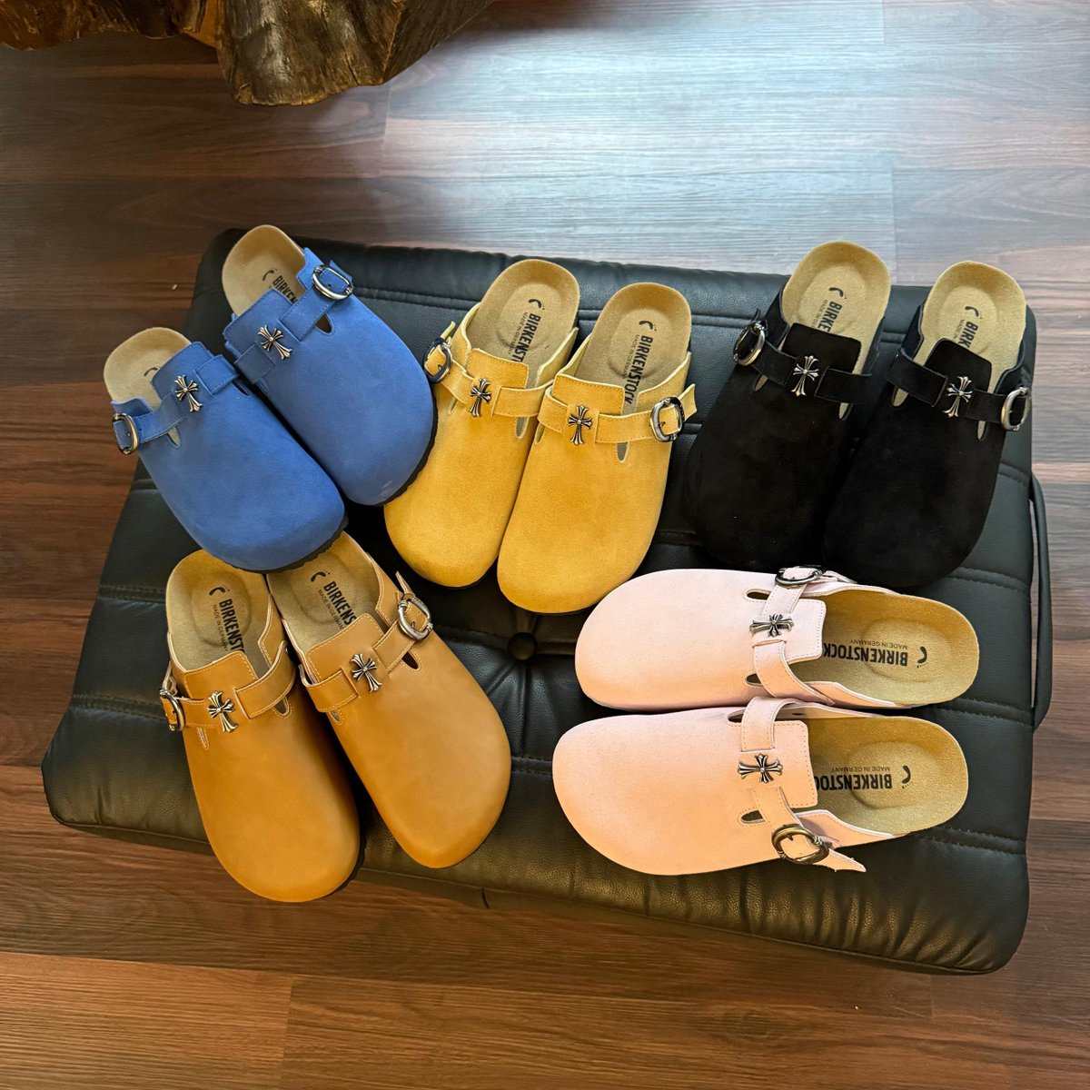 kickssinc's tweet image. DAY 7

The CHROME HEARTS CUSTOM BIRKENSTOCK MULES!

Follow and cop one or two🫡