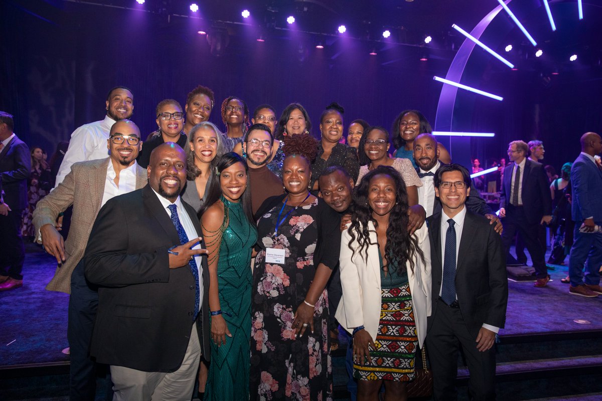 MathforAmerica's tweet image. On November 8, we came together to celebrate the brilliance of the #MfAProud community and explore the impact of AI at the 17th Annual MƒA Fall ƒunction. Revisit the highlights of the night through a photo collection of our favorite moments. bit.ly/4oFMssF