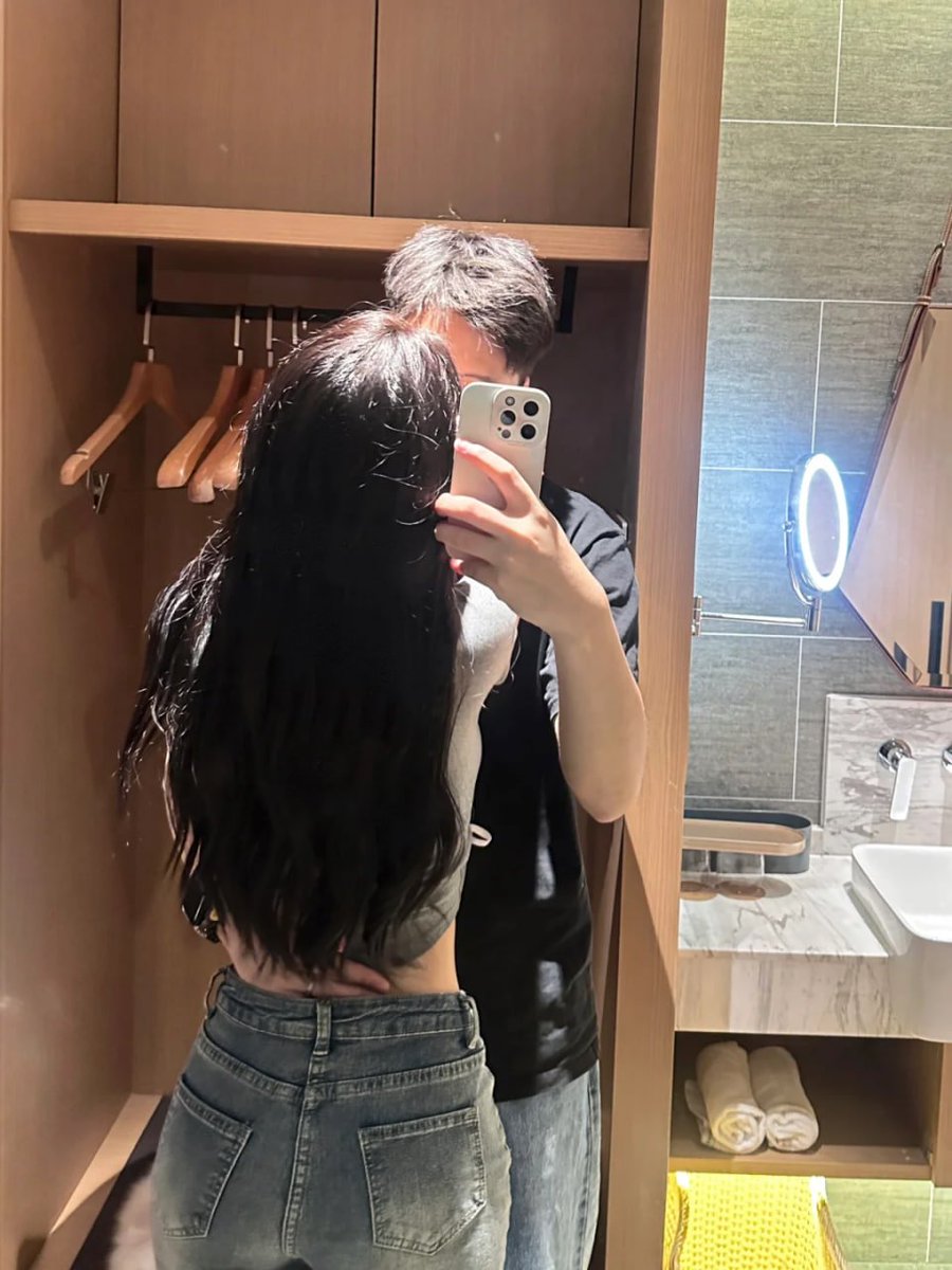 让我们恭喜这对早该相遇的伴侣，不是我吹，每一位前来私信我的，我都会耐心牵线，认真对待。

你还在等什么呢？

有喜欢的私信我就完事了！